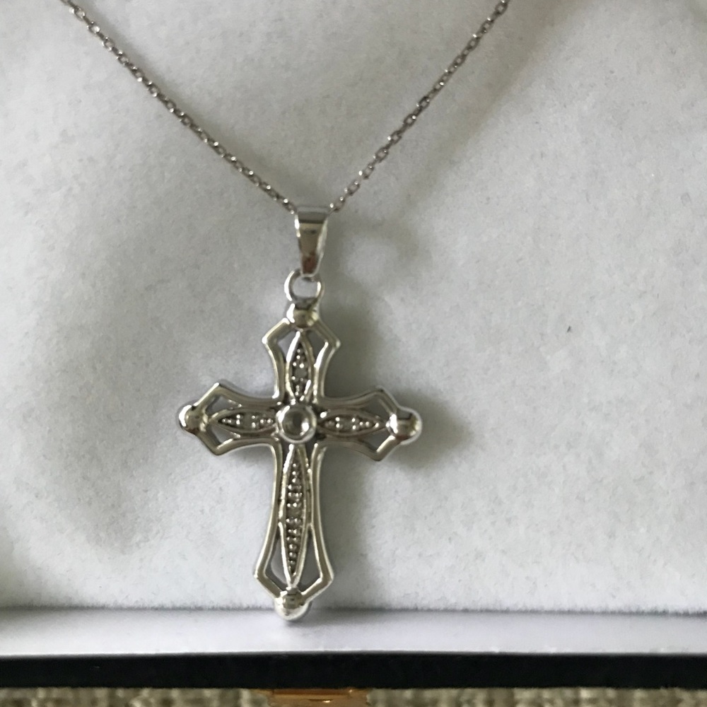 💕Silver Cross💕 - Picture 2 of 3